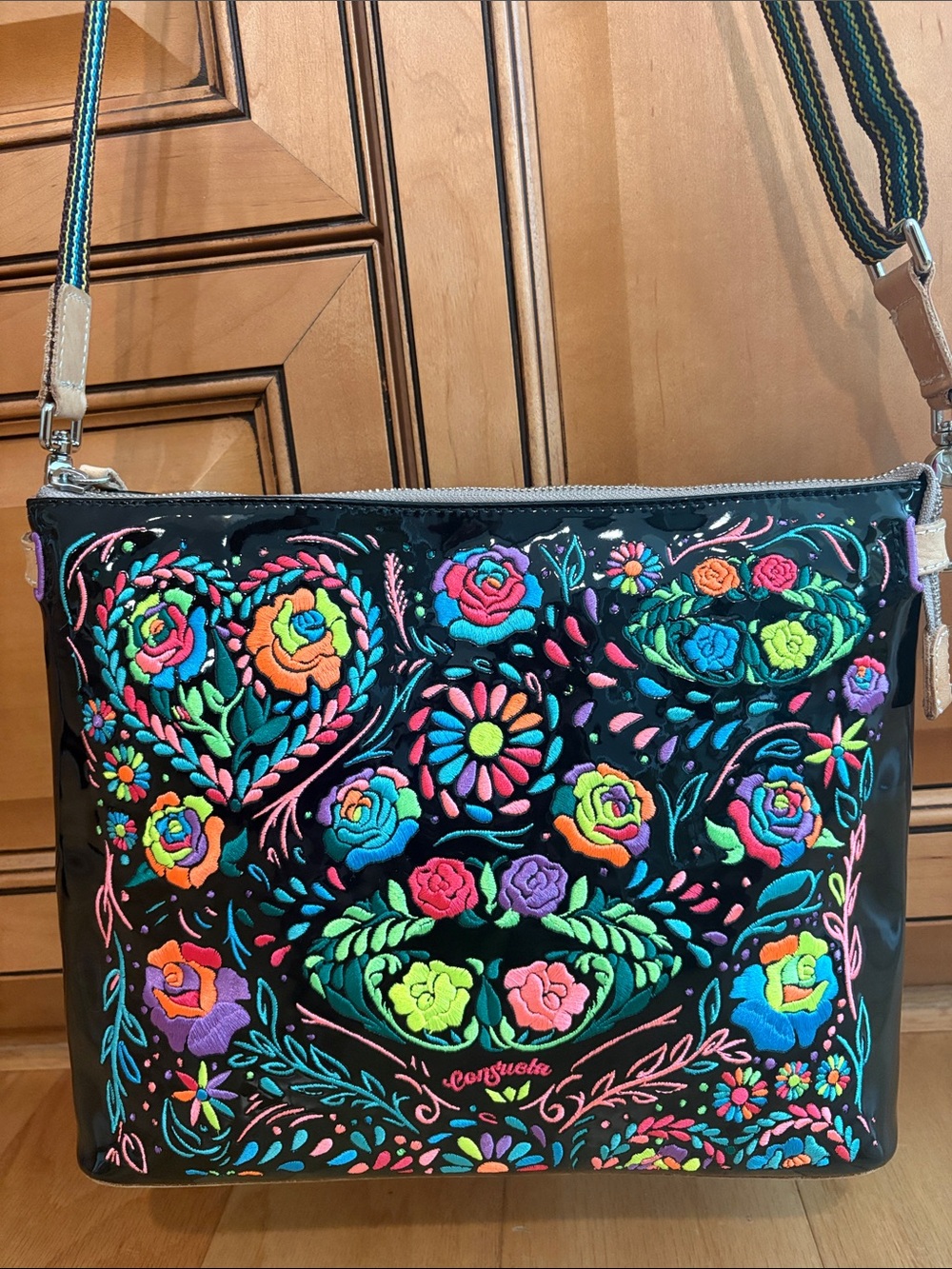 Consuela Downtown Rita Crossbody Bag neon, electric floral black handbag - Picture 5 of 17